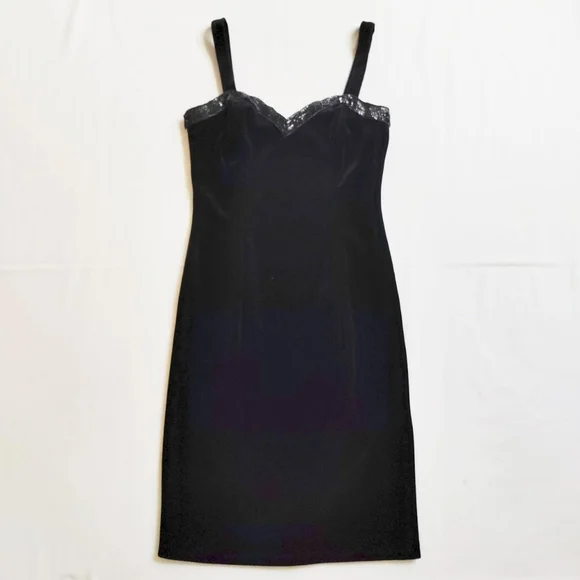 Black Velvet Dress - Picture 4 of 4